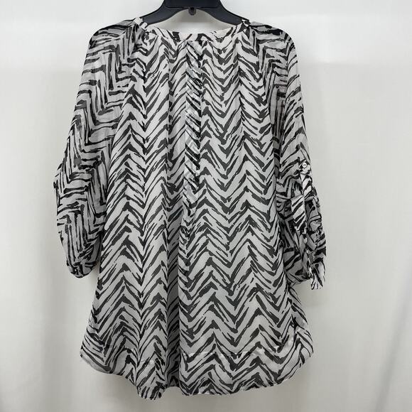 Grace Elements Size L Pintuck Pleated Blouse Zebra Animal Print Tunic Top Pocket - Picture 6 of 7